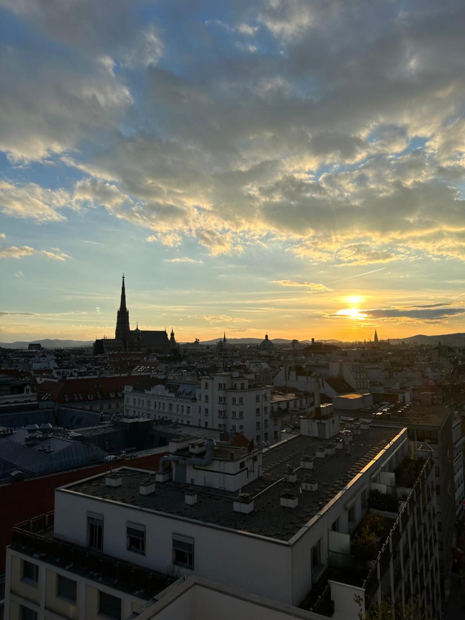 Center Apartment With 360° Rooftop Vienna Luaran gambar